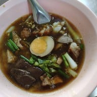 ร้านยืนพื้น ก๋วยจั๊บน้ำข้น (ต้นตำรับสี่แยกพรานนก) บางขุนนนท์
