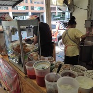 บรรยากาศ ก๋วยจั๊บปองพล ซ.โรงพยาบาลสินแพทย์รามอินทรา