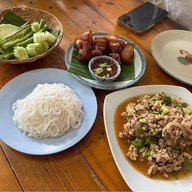 บ้านส้มตำ พัทยา ขนมจีนเส้นสดไทเลย สุขุมวิทพัทยา 33 ซอย 2