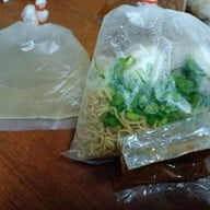 เมนูของร้าน ลูกชิ้นน้ำใสนายแดง ถนนพระราม6 ซอย30 หน้าสำนักงบ Aree Garden