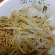 เมนูของร้าน ลูกชิ้นน้ำใสนายแดง ถนนพระราม6 ซอย30 หน้าสำนักงบ Aree Garden
