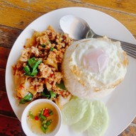 เมนูของร้าน กะเพราดาเมจ