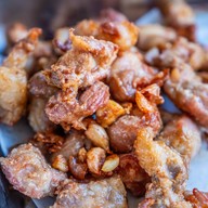 หมูทอดซอสโตนด ใจบุญ เกียกกาย