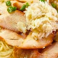 ยุ้ยกี่บะหมี่ราชวิถี (เส้นนุ่ม หอมไข่) ตรงข้ามองค์การโทรศัพท์สามเสน