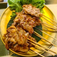 แอนหมูปิ้ง