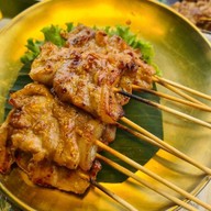 แอนหมูปิ้ง