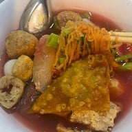 ก๋วยเตี๋ยวเย็นตาโฟ เกี๊ยวโต (บางรัก)