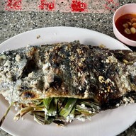 ไก่ย่างแปดริ้ว -