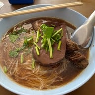 เป็ดตุ๋นยาจีนรสชาววัง