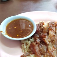 ป้าเล็กข้าวมันไก่ ท่าดินแดง
