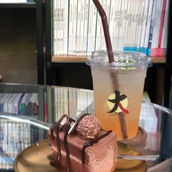 YAI COFFEE N’ BREAD