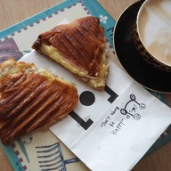 F.I.X. Coffee (Saladaeng) - Sarasin Saladaeng 1