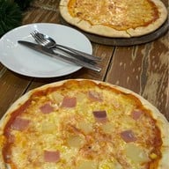 Happy Fish เอเชียทีค ริ่มน้ำ