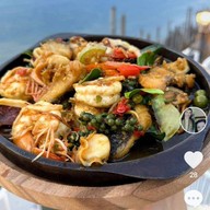 พลอยแก้ว