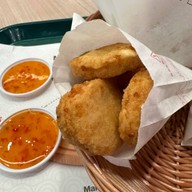 MOS BURGER Central World - MS001
