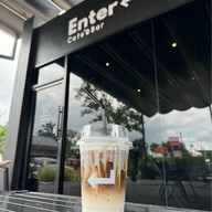 Enter cafè and bar -