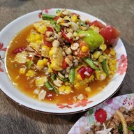 เมนูของร้าน ร้านลาบยโส หน้าตลาดฐานเพรช