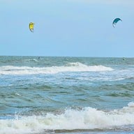 Z - Beach Resort [ ซีบีช รีสอร์ท ]