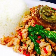เจ๊ลัดดา ข้าวผัดโบราณ-กุ้งอบวุ้นเส้น และ อาหารตามสั่ง (เจ้าเก่า)