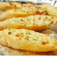 BELLA'S PIZZA HOMEMADE สาขา 1 หน้า ทวียนต์ ( ร.ร รุ่งอรุณ )