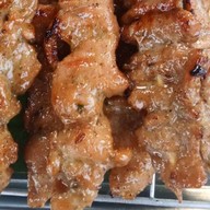หมูทอดเสียบไม้ -ตากสิน 28 (ตากสิน 28 )