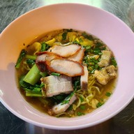 ซานตง (เยาวราช) บะหมี่เกี๊ยว ข้าวหมูแดง หมูกรอบ สาขา 4