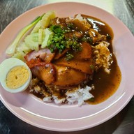 ซานตง (เยาวราช) บะหมี่เกี๊ยว ข้าวหมูแดง หมูกรอบ สาขา 4