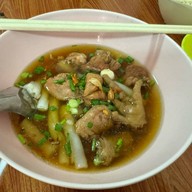 ก๋วยจั๊บไก่คลองแงะ