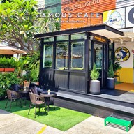 The Famous Cafe Suan Phak