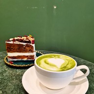 The Famous Cafe Suan Phak