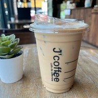 J'coffee เลียบด่วนเอกมัย-รามอินทรา (ก่อนถึงซ.นวลจันทร์)