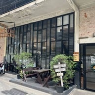 Baan Saen Saep Brewing Co.