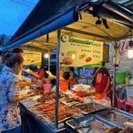 ซอฟียา ไก่ทอด ข้าวหมก ไก่กอเเละ