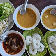 ขนมจีนบุญให้