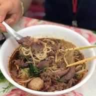 เมนูของร้าน สมพร ราชวัตร ก๋วยเตี๋ยวเนื้อ