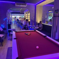 บรรยากาศ Hide Cafe Bar  ถนนตานี