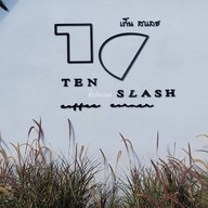บรรยากาศ กาแฟ 10 Tenslash coffee corner  เท็นสแลชคาเฟ่ นครปฐม