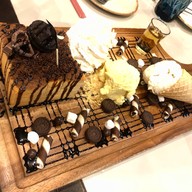 อัมพวาศรี คาเฟ่ ChuchaiBuri Sri Amphawa