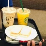 Starbucks เอ็มบีเค - เอส เอฟ ซีเนม่า ซิตี้