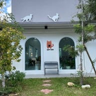 Tungtong cafe’ coffee and milk by rapeeleart wittaya