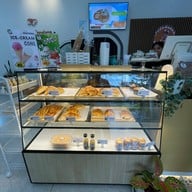 Tungtong cafe’ coffee and milk by rapeeleart wittaya