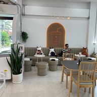 Tungtong cafe’ coffee and milk by rapeeleart wittaya