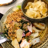 อัมพวาศรี คาเฟ่ ChuchaiBuri Sri Amphawa