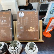 Tungtong cafe’ coffee and milk by rapeeleart wittaya