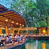 ครัวร่มไทร เกาะสมุย