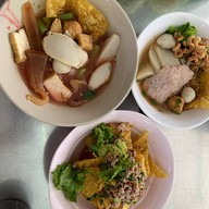 เจ๊อ้วนเย็นตาโฟ เจ๊อ้วนเย็นตาโฟ