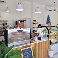 บรรยากาศ กาแฟ 10 Tenslash coffee corner  เท็นสแลชคาเฟ่ นครปฐม
