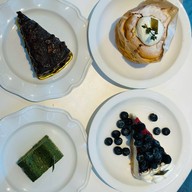 Mika Pâtisserie Emquartier ชั้น 4 ข้างโรงหนัง