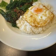 เนื้อแท้ เซนทรัลลาดพร้าว