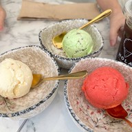 HOLA - Homemade Icecream Hola กำเเพงเเสน